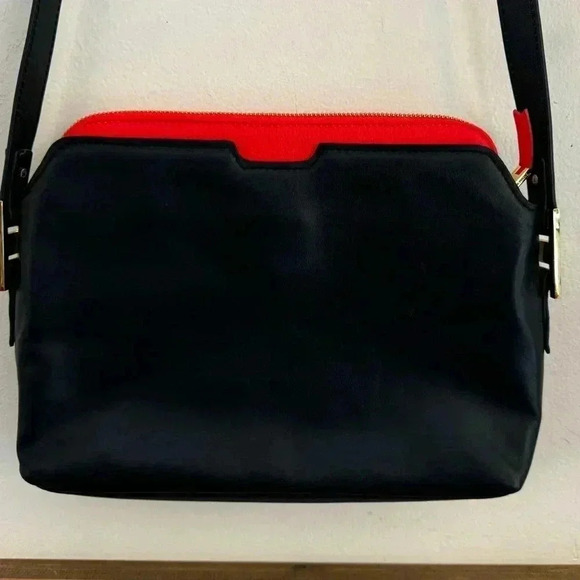 India Hicks Black Bag with Orange  Insert - Picture 14 of 16